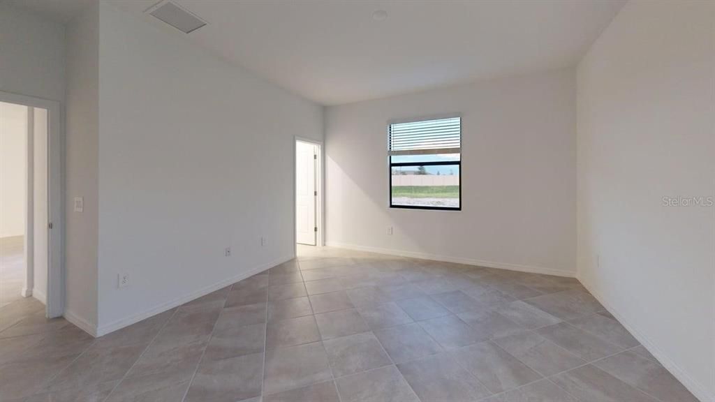 出租: $2,375 (4 贝兹, 3 浴室, 2035 平方英尺)