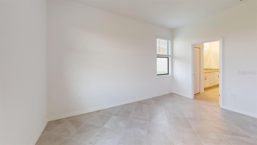 出租: $2,375 (4 贝兹, 3 浴室, 2035 平方英尺)