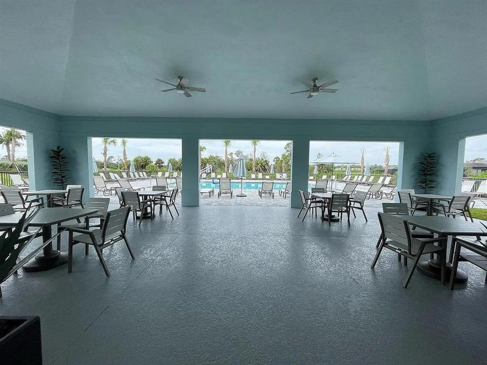 出租: $2,375 (4 贝兹, 3 浴室, 2035 平方英尺)