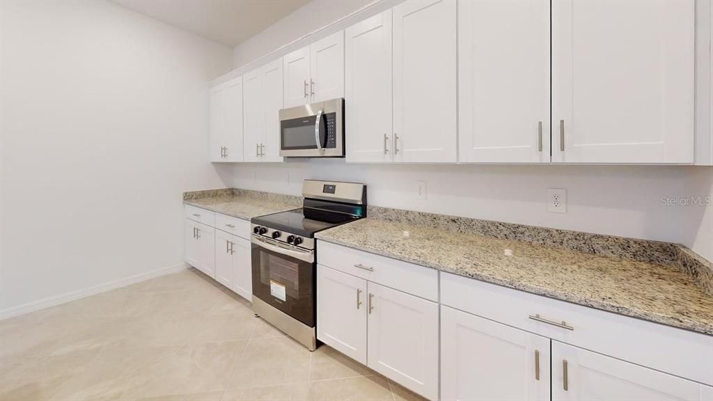 出租: $2,375 (4 贝兹, 3 浴室, 2035 平方英尺)