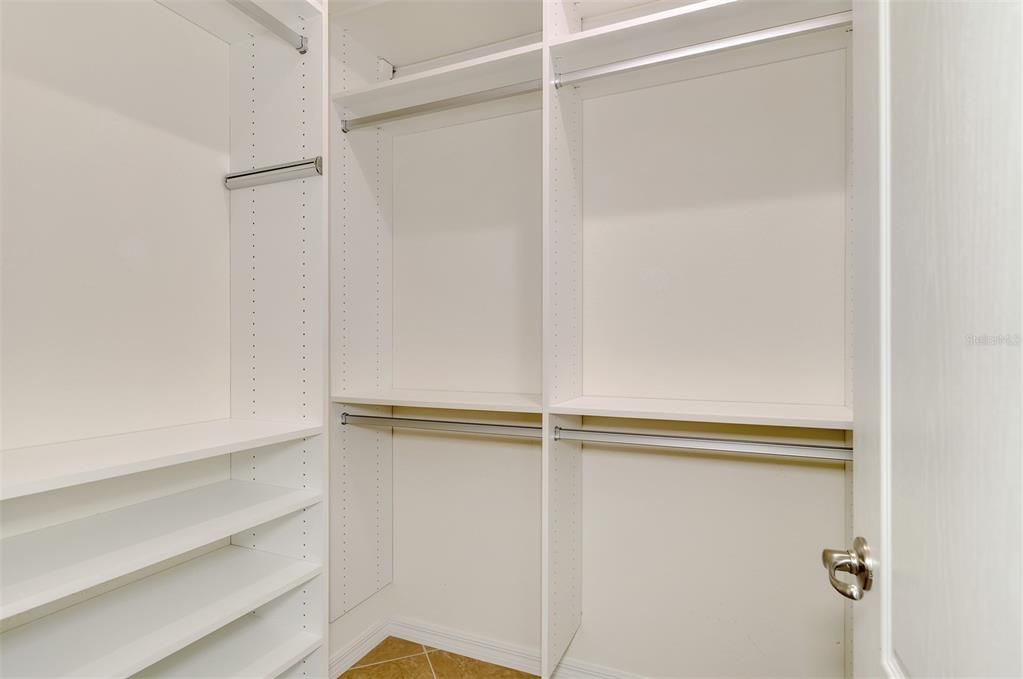 For Sale: $640,000 (3 beds, 3 baths, 1855 Square Feet)