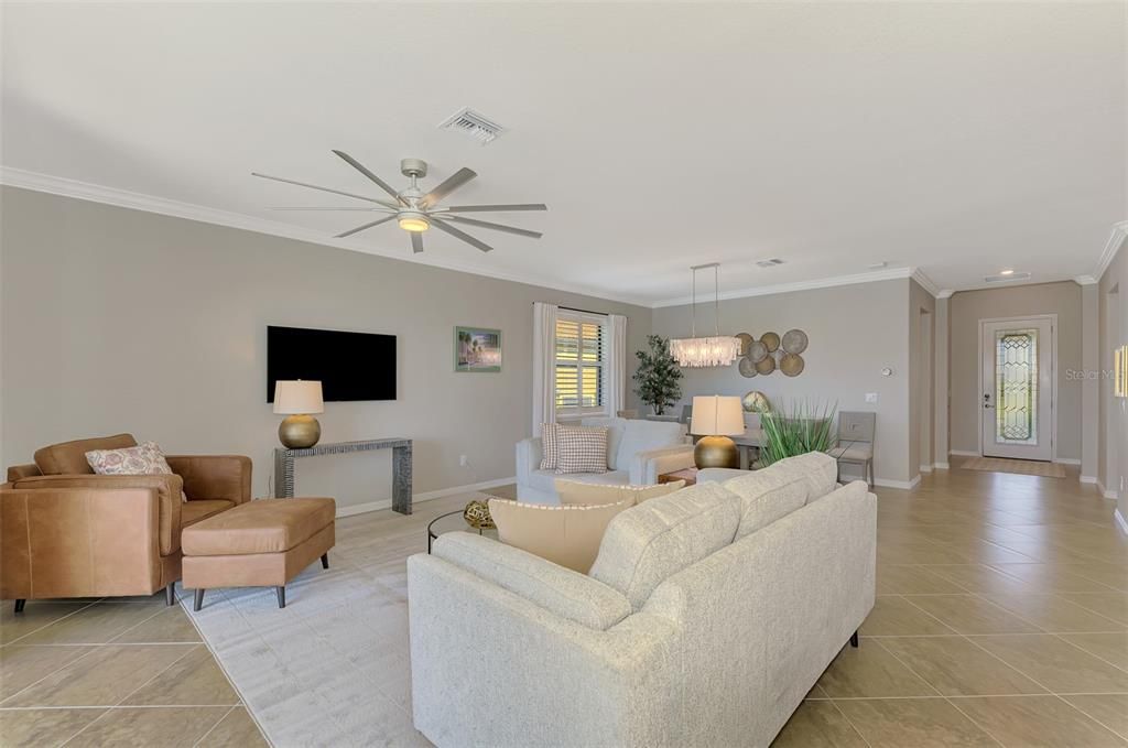 For Sale: $640,000 (3 beds, 3 baths, 1855 Square Feet)