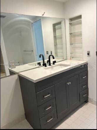 For Sale: $195,000 (1 beds, 2 baths, 950 Square Feet)