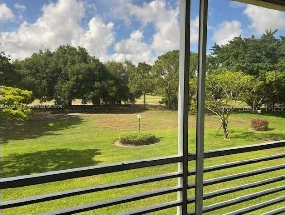 For Sale: $195,000 (1 beds, 2 baths, 950 Square Feet)