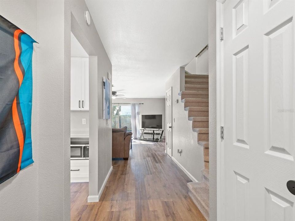 For Sale: $278,000 (3 beds, 2 baths, 1358 Square Feet)