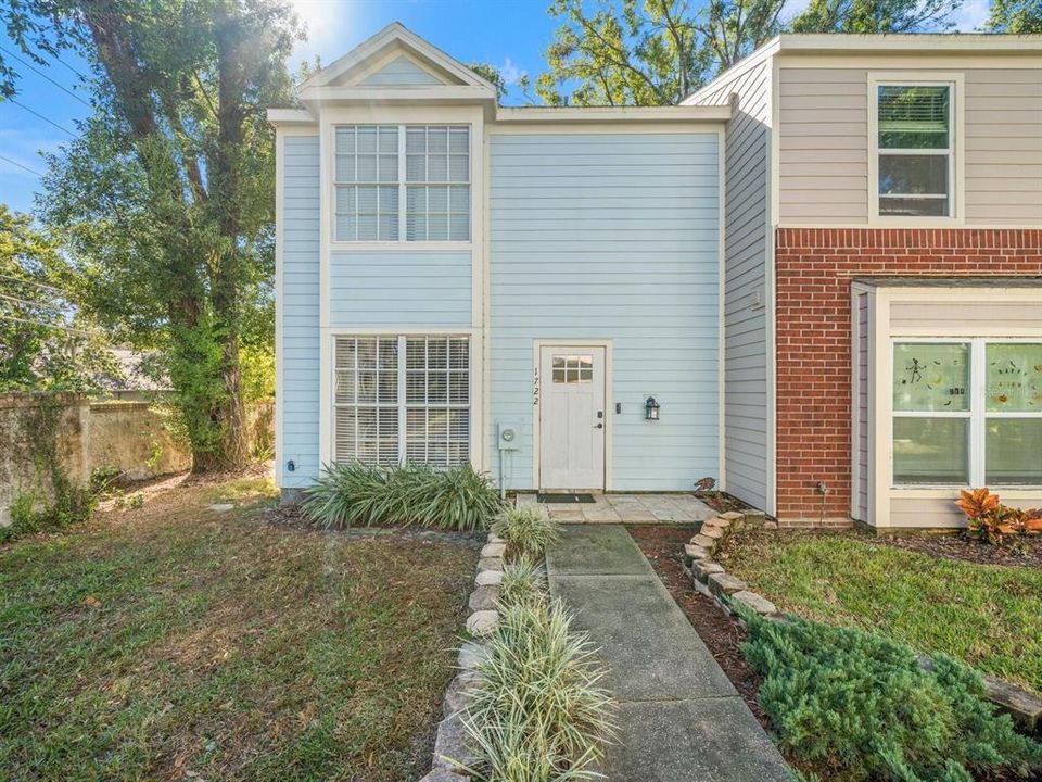 For Sale: $278,000 (3 beds, 2 baths, 1358 Square Feet)