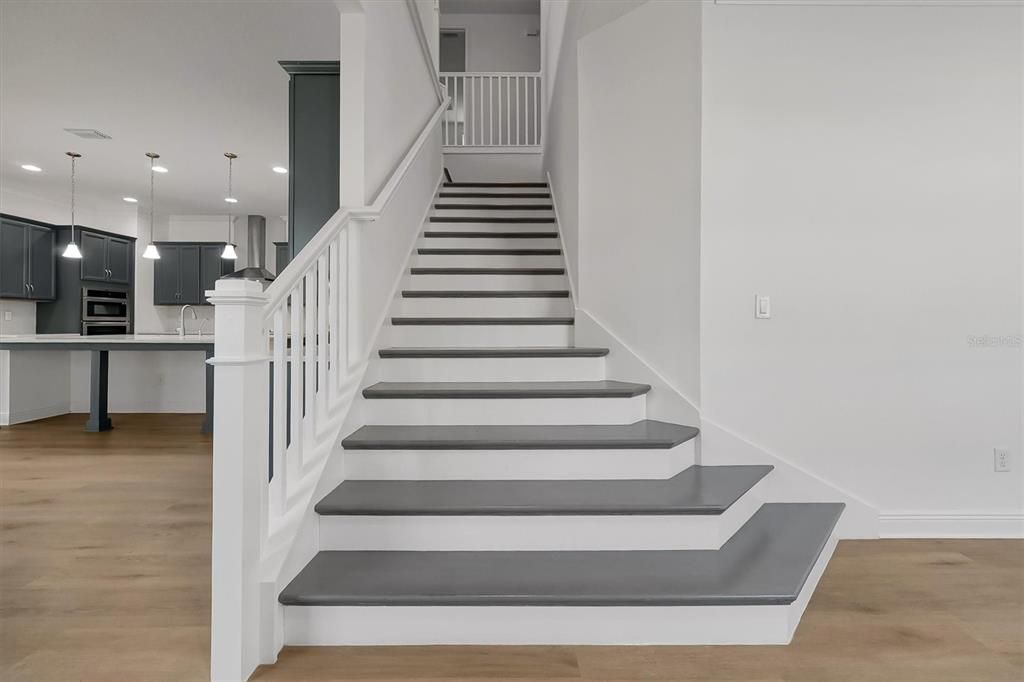 For Sale: $1,370,000 (5 beds, 5 baths, 4158 Square Feet)