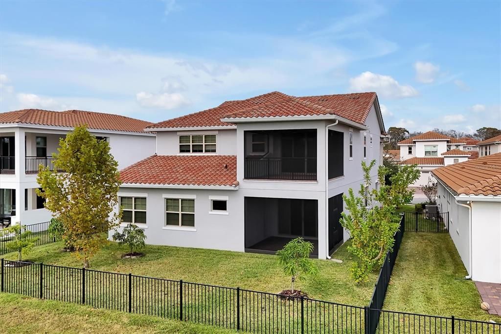 For Sale: $1,370,000 (5 beds, 5 baths, 4158 Square Feet)