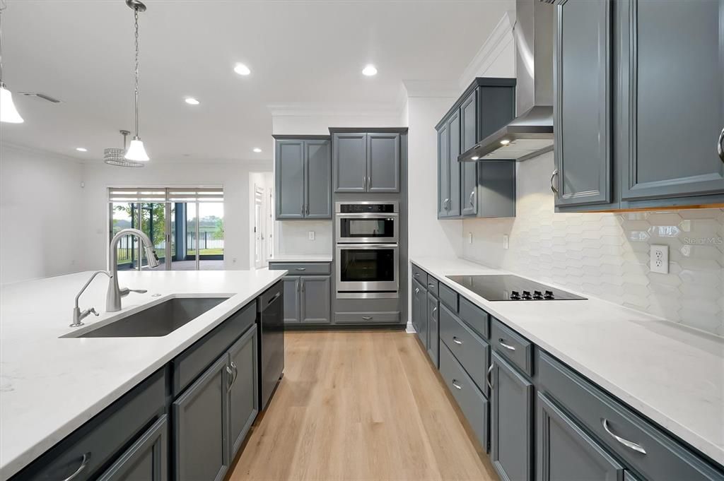 For Sale: $1,370,000 (5 beds, 5 baths, 4158 Square Feet)