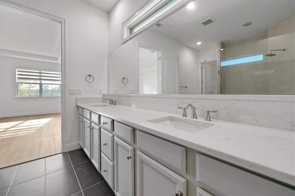 For Sale: $1,370,000 (5 beds, 5 baths, 4158 Square Feet)