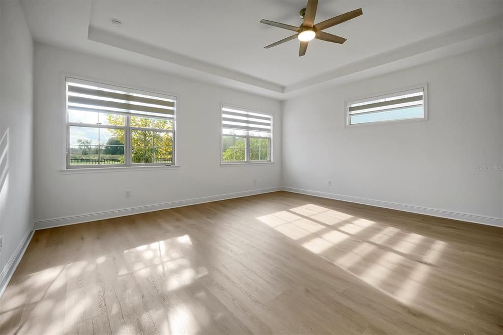 For Sale: $1,370,000 (5 beds, 5 baths, 4158 Square Feet)