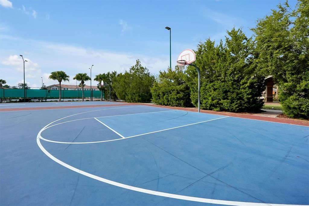 For Sale: $1,370,000 (5 beds, 5 baths, 4158 Square Feet)