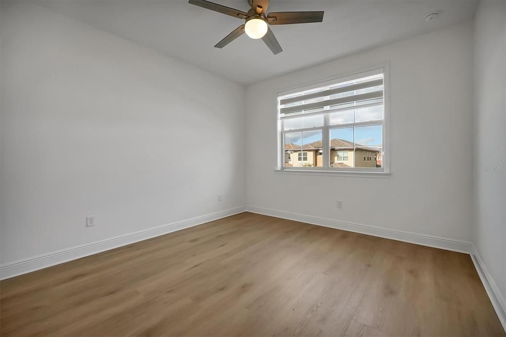 For Sale: $1,370,000 (5 beds, 5 baths, 4158 Square Feet)