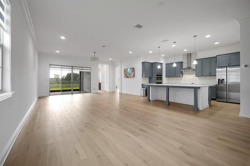 For Sale: $1,370,000 (5 beds, 5 baths, 4158 Square Feet)