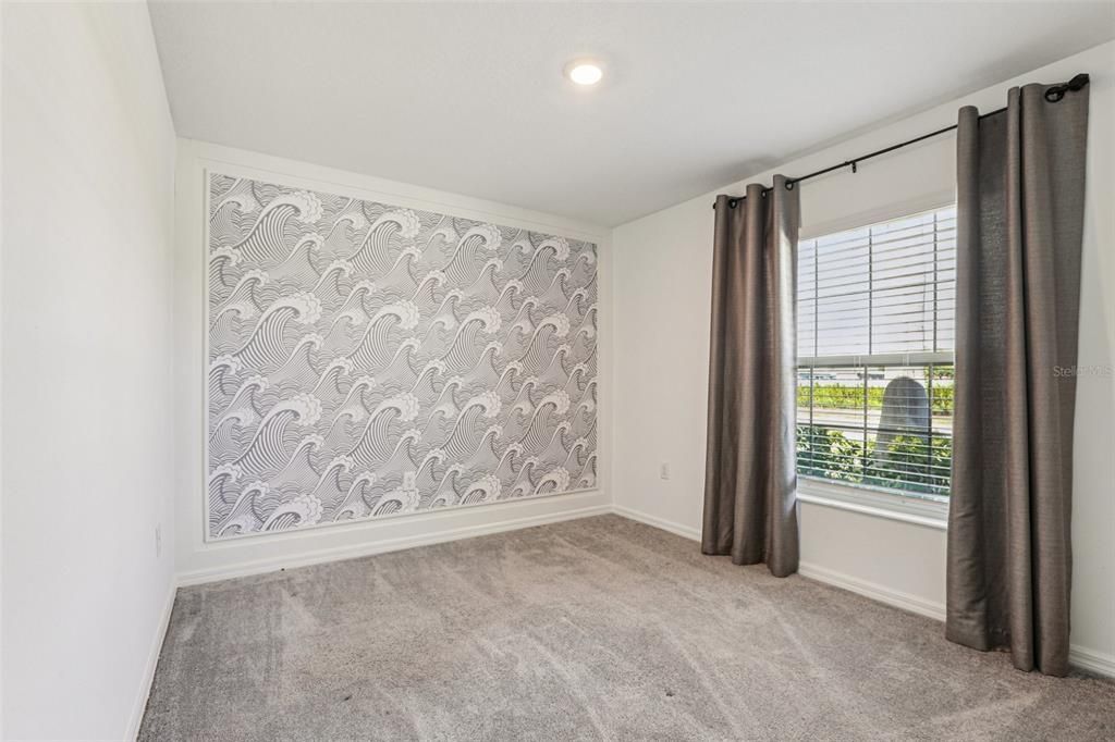 合同活跃: $359,900 (4 贝兹, 2 浴室, 1959 平方英尺)