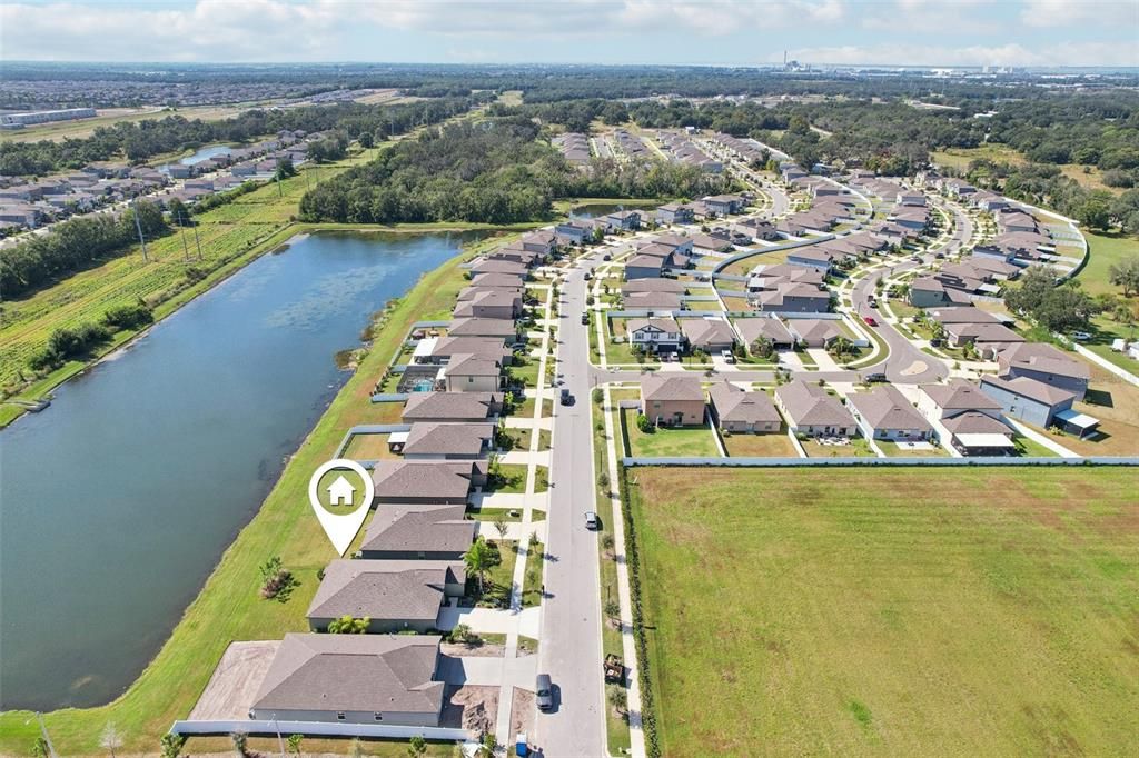 合同活跃: $359,900 (4 贝兹, 2 浴室, 1959 平方英尺)