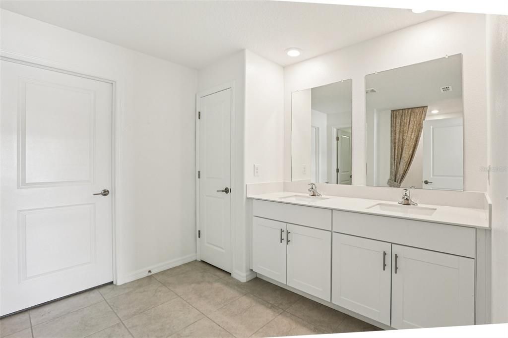 合同活跃: $359,900 (4 贝兹, 2 浴室, 1959 平方英尺)