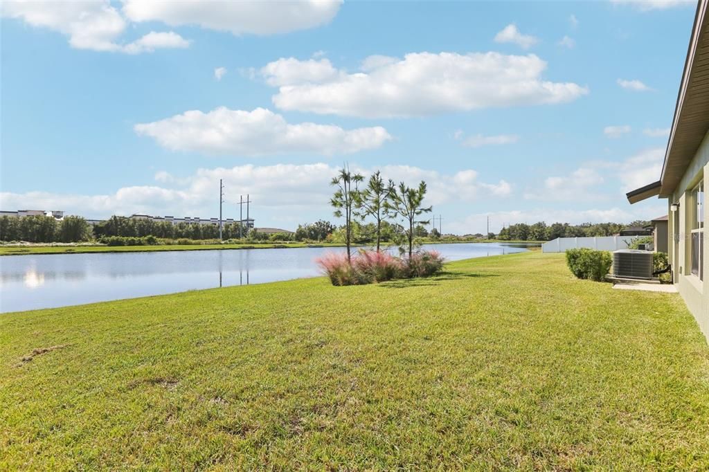 合同活跃: $359,900 (4 贝兹, 2 浴室, 1959 平方英尺)