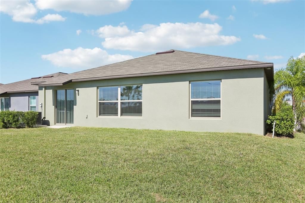 合同活跃: $359,900 (4 贝兹, 2 浴室, 1959 平方英尺)