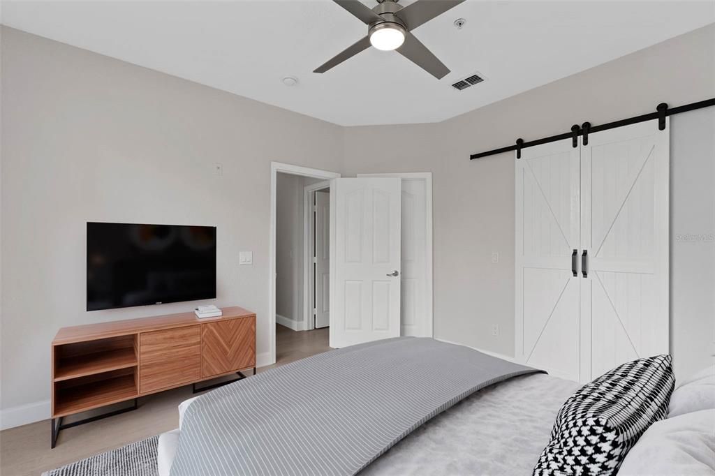 For Rent: $1,950 (2 beds, 1 baths, 848 Square Feet)