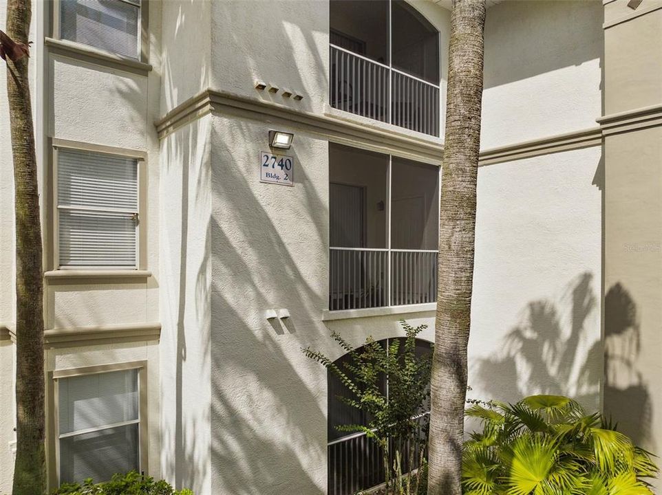 For Rent: $1,950 (2 beds, 1 baths, 848 Square Feet)