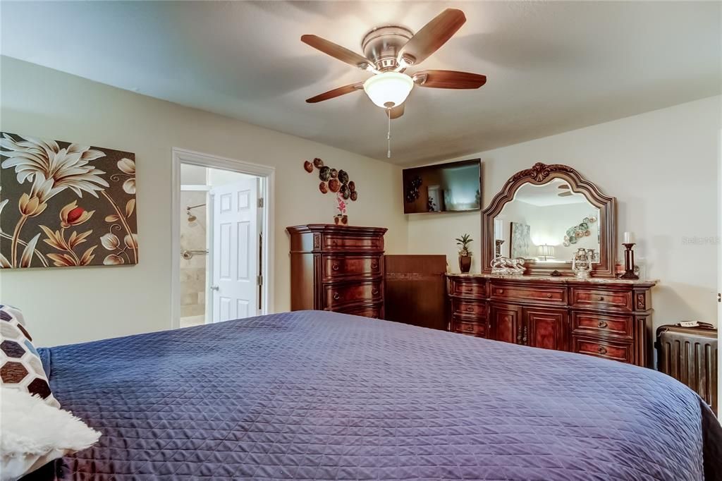 待售: $425,000 (3 贝兹, 2 浴室, 1680 平方英尺)