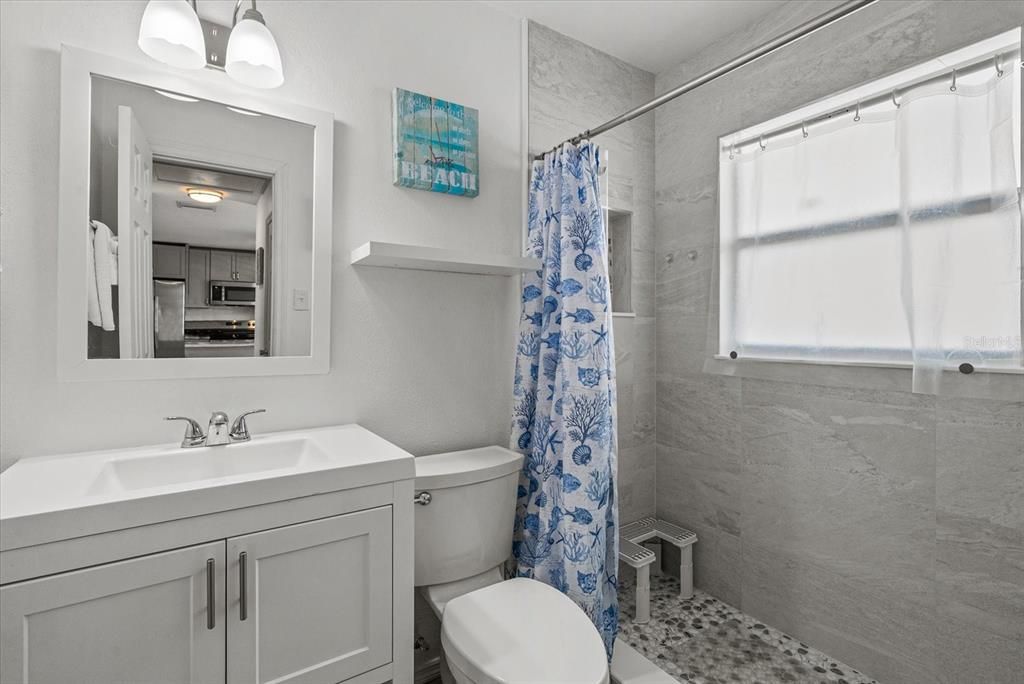 For Sale: $539,000 (1 beds, 1 baths, 728 Square Feet)