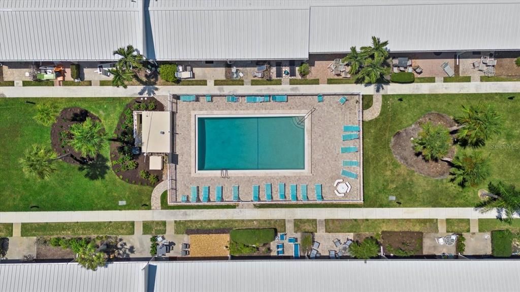 For Sale: $539,000 (1 beds, 1 baths, 728 Square Feet)