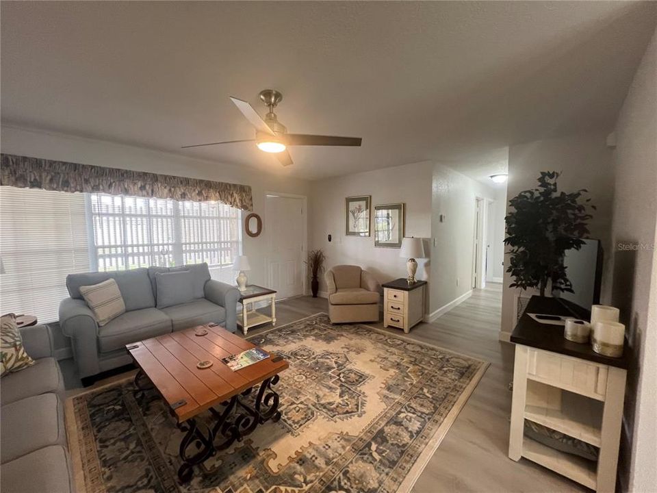 For Rent: $2,000 (3 beds, 2 baths, 1328 Square Feet)