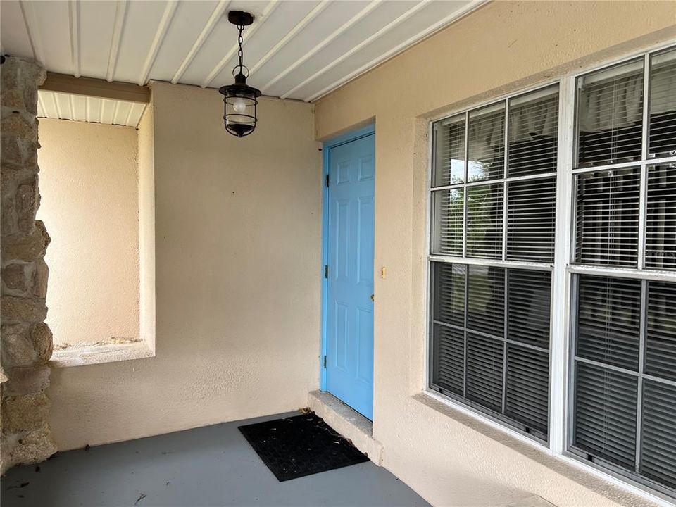 For Rent: $2,000 (3 beds, 2 baths, 1328 Square Feet)