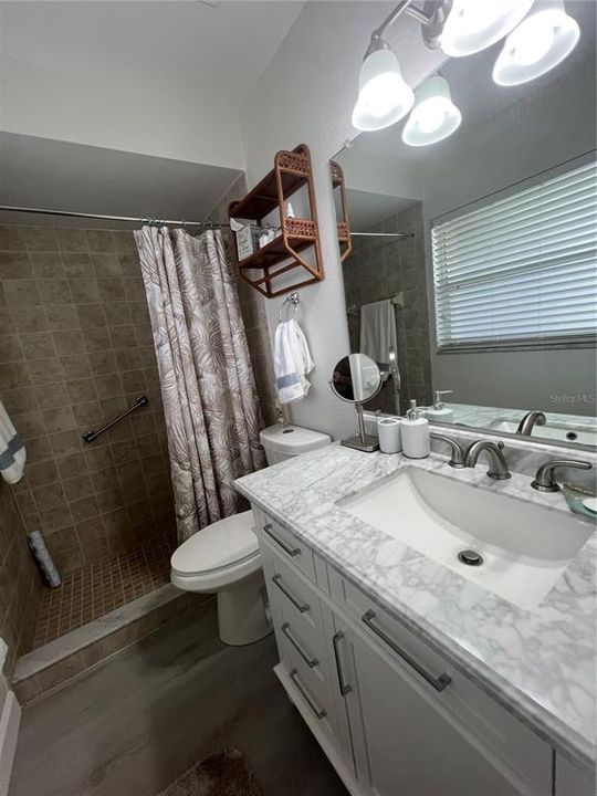 For Rent: $2,000 (3 beds, 2 baths, 1328 Square Feet)