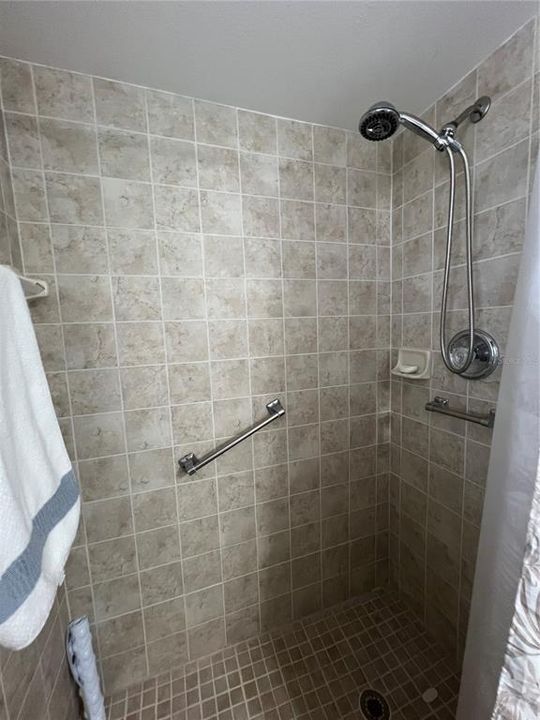 For Rent: $2,000 (3 beds, 2 baths, 1328 Square Feet)