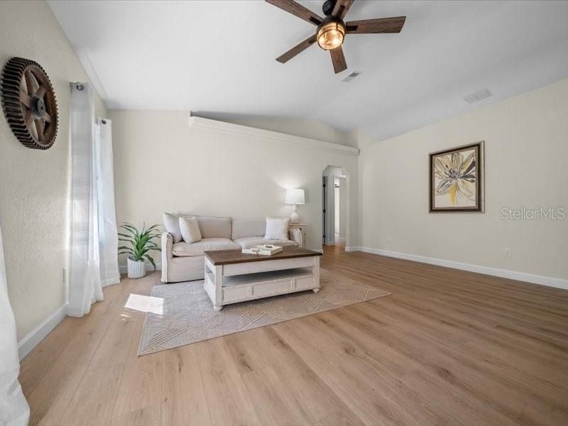 Active With Contract: $269,900 (4 beds, 2 baths, 1826 Square Feet)