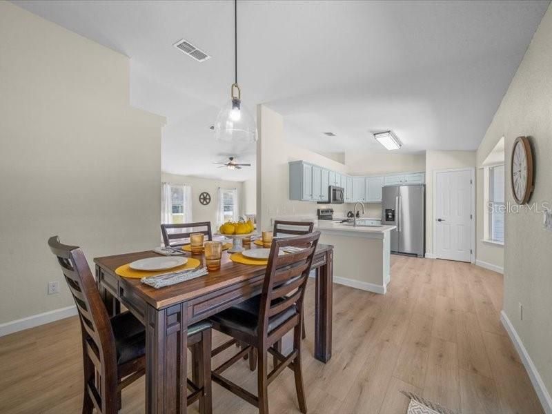 Active With Contract: $269,900 (4 beds, 2 baths, 1826 Square Feet)