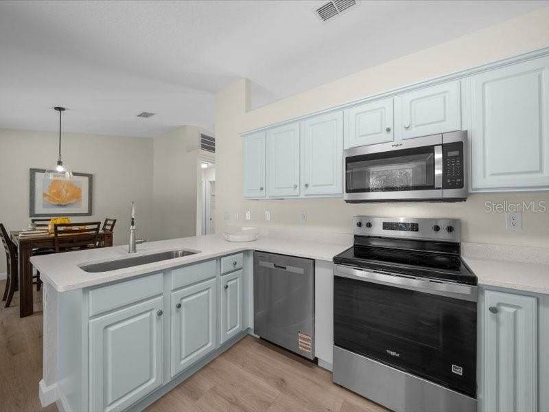 Active With Contract: $269,900 (4 beds, 2 baths, 1826 Square Feet)