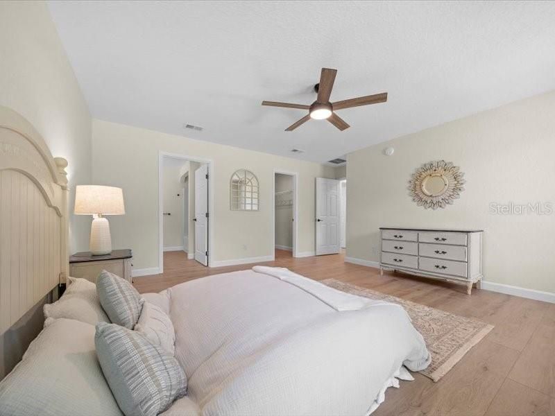 Active With Contract: $269,900 (4 beds, 2 baths, 1826 Square Feet)