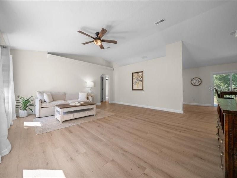 Active With Contract: $269,900 (4 beds, 2 baths, 1826 Square Feet)