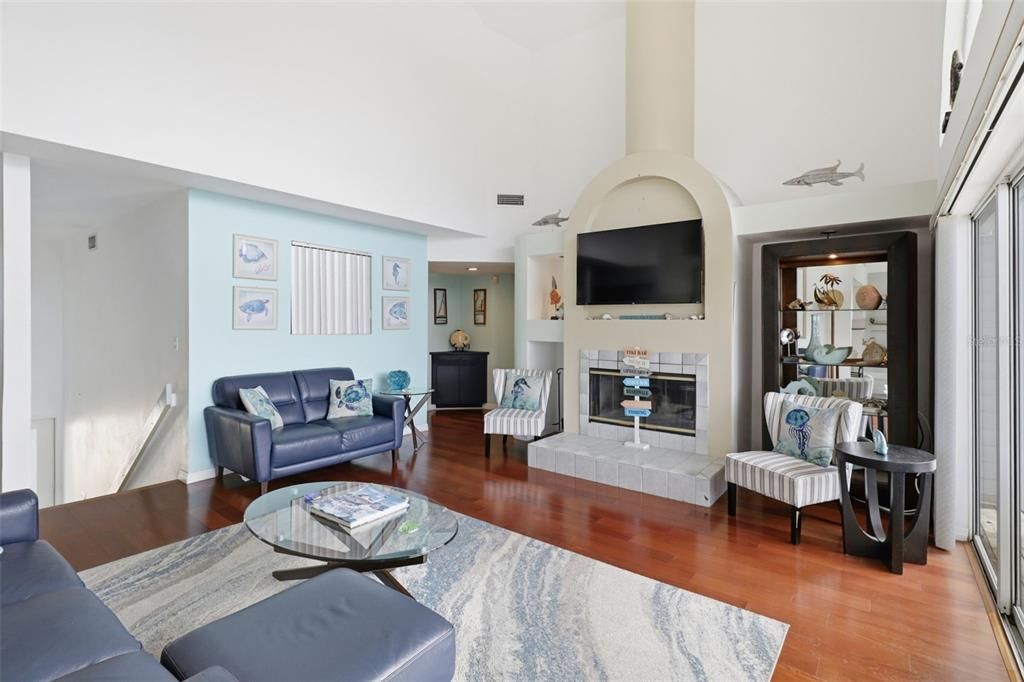 For Sale: $619,000 (3 beds, 3 baths, 1980 Square Feet)