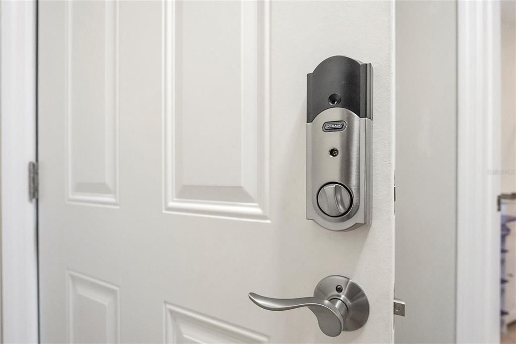 Active With Contract: $279,900 (3 beds, 2 baths, 1451 Square Feet)