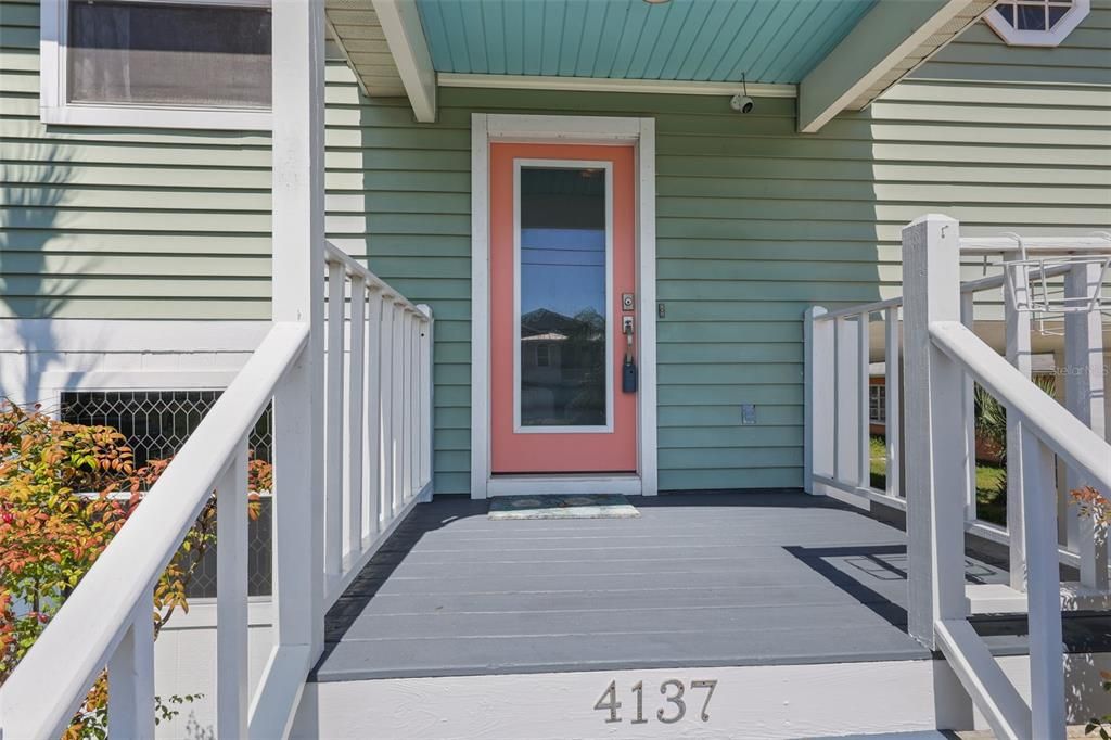 Active With Contract: $619,900 (3 beds, 2 baths, 1470 Square Feet)