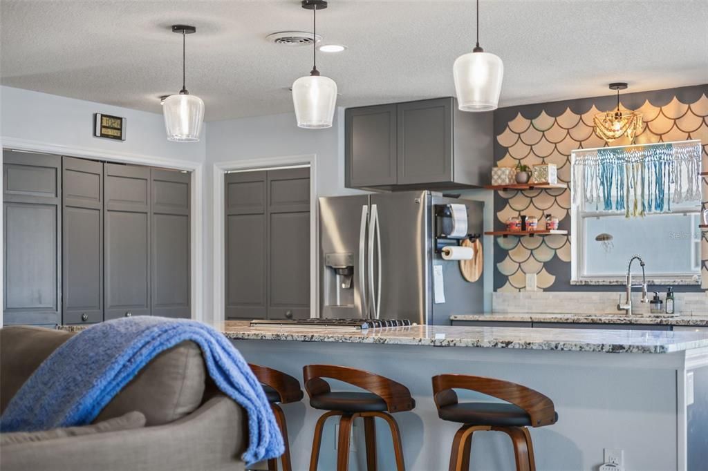 Active With Contract: $619,900 (3 beds, 2 baths, 1470 Square Feet)