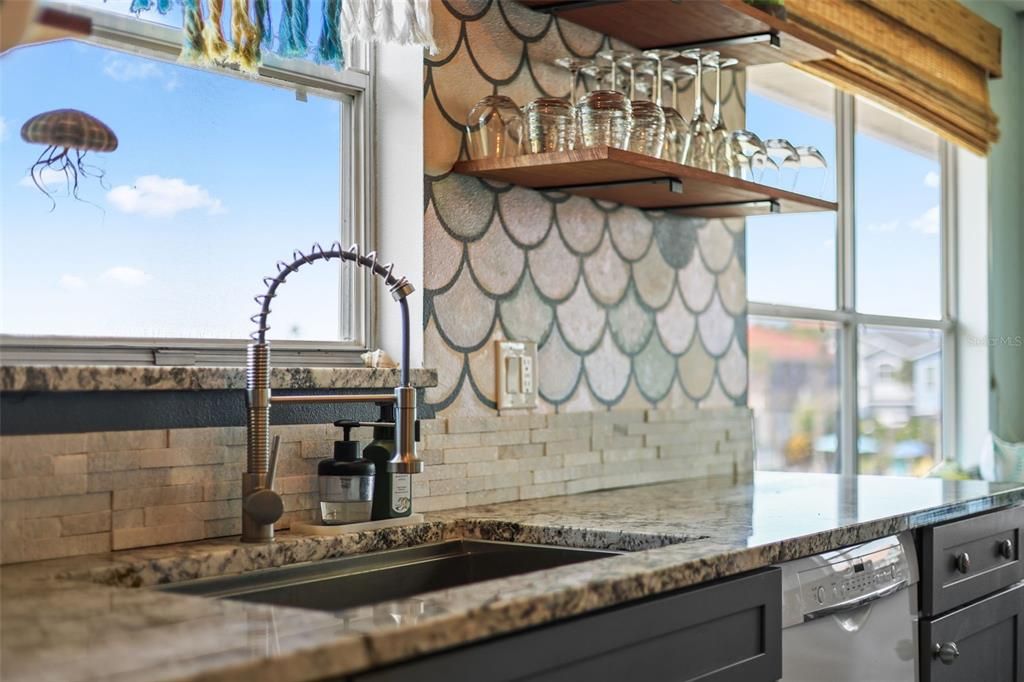 Active With Contract: $619,900 (3 beds, 2 baths, 1470 Square Feet)