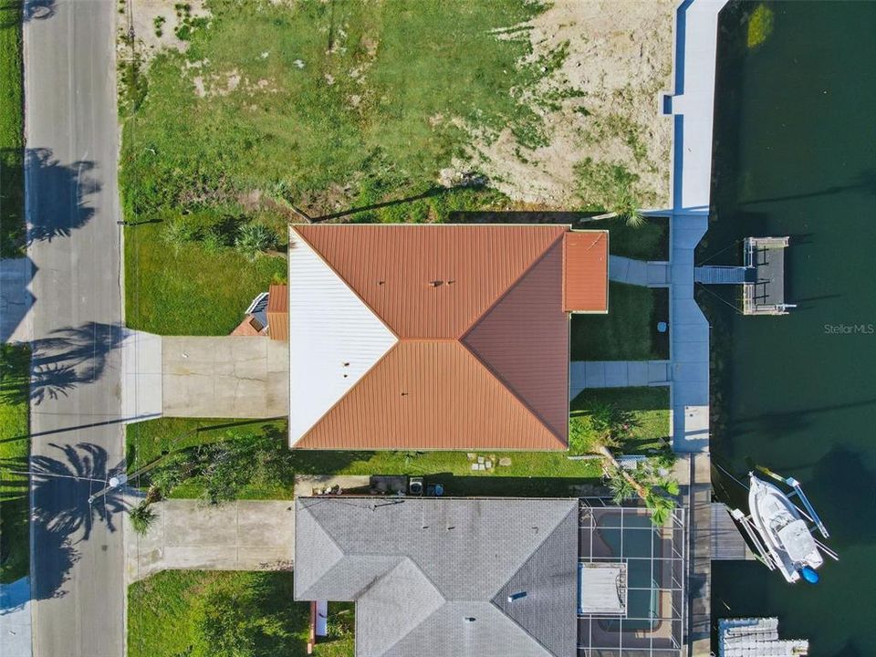 Active With Contract: $619,900 (3 beds, 2 baths, 1470 Square Feet)