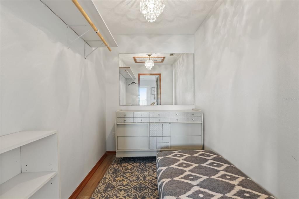 Active With Contract: $619,900 (3 beds, 2 baths, 1470 Square Feet)