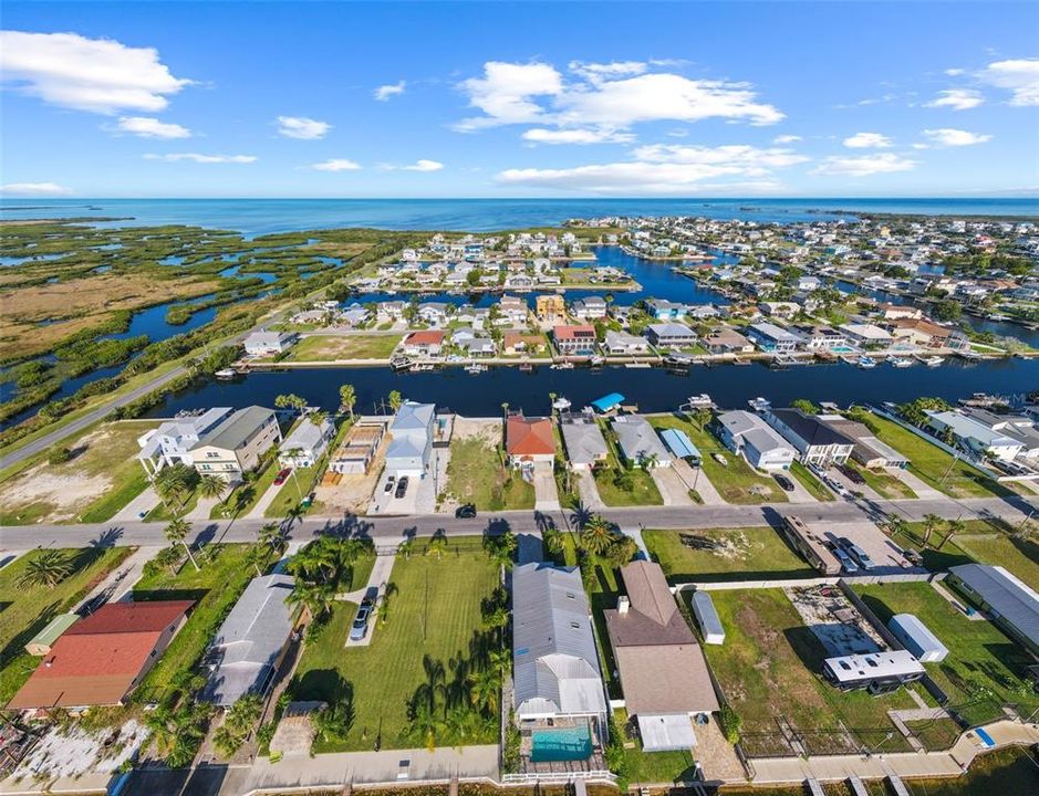 Active With Contract: $619,900 (3 beds, 2 baths, 1470 Square Feet)