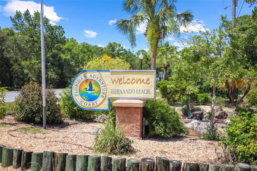 Active With Contract: $619,900 (3 beds, 2 baths, 1470 Square Feet)