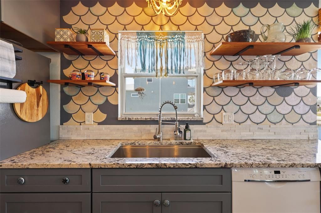 Active With Contract: $619,900 (3 beds, 2 baths, 1470 Square Feet)