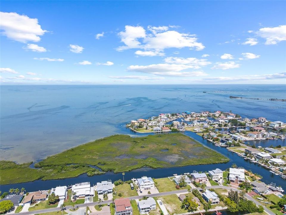 Active With Contract: $619,900 (3 beds, 2 baths, 1470 Square Feet)