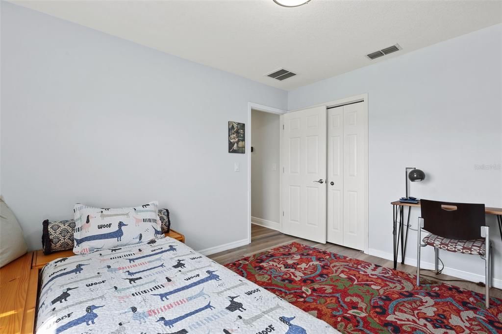 Active With Contract: $619,900 (3 beds, 2 baths, 1470 Square Feet)