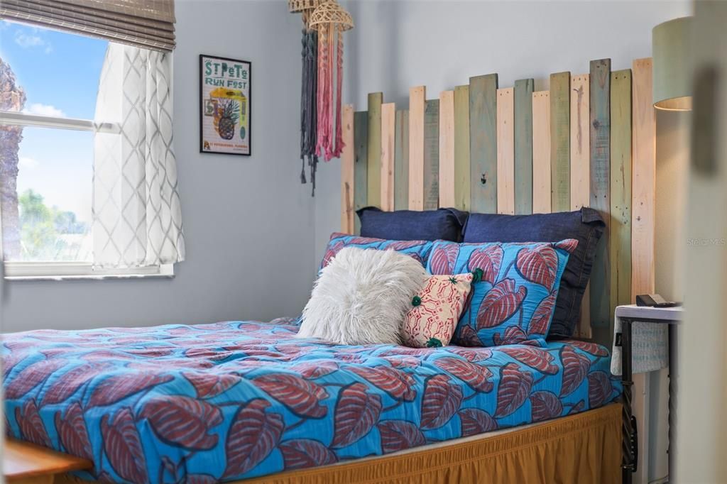 Active With Contract: $619,900 (3 beds, 2 baths, 1470 Square Feet)